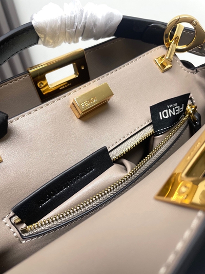 フェンディバッグ素材ディテール